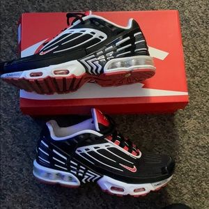 Air max plus 3’s size 8.5